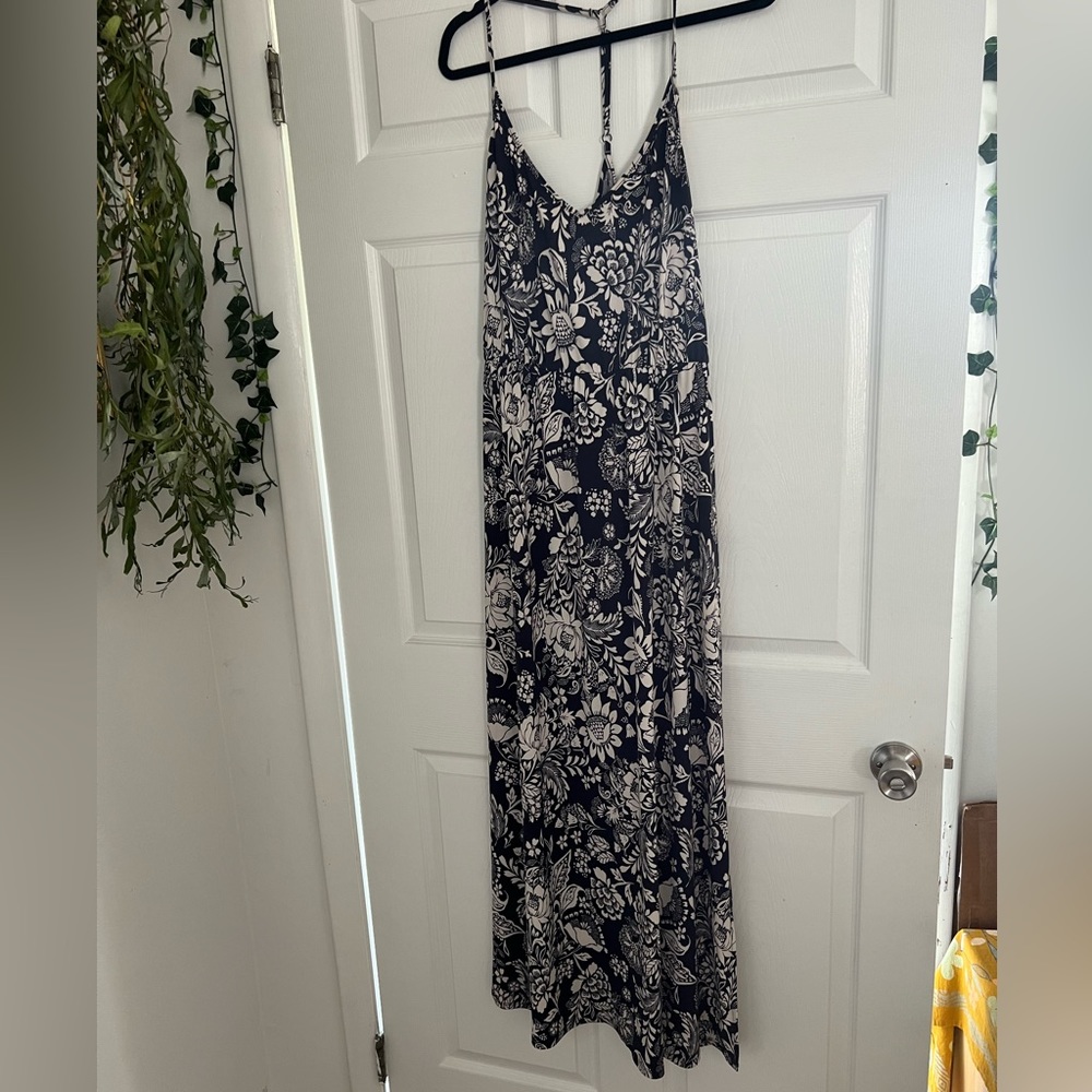 Blue and white flower beach dress.
